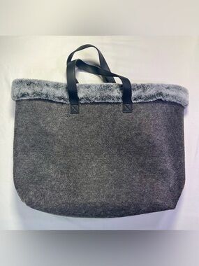 Barnes & Noble Gray Faux-Fur Trim Large Felt Tote with Black Handles